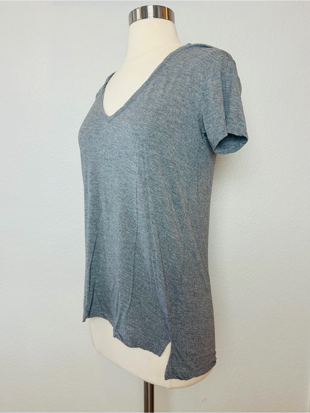 Madewell T-Shirt Women's XS Heather Gray V Neck Short Sleeve Stretch Hi-Low